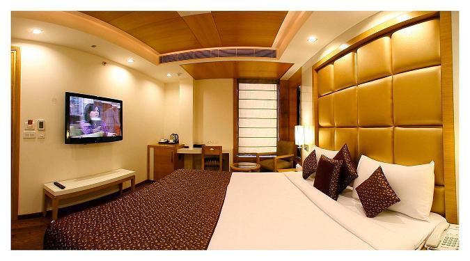 Almondz Hotel 